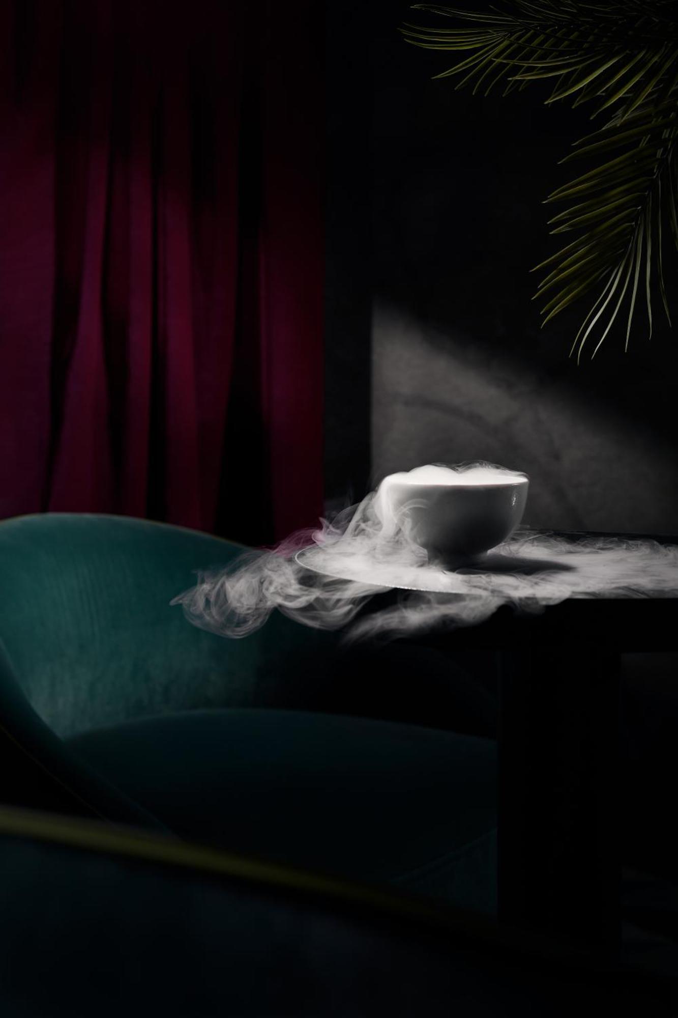 Falkensteiner Boutique Hotel Прага Экстерьер фото Dry ice in a bowl